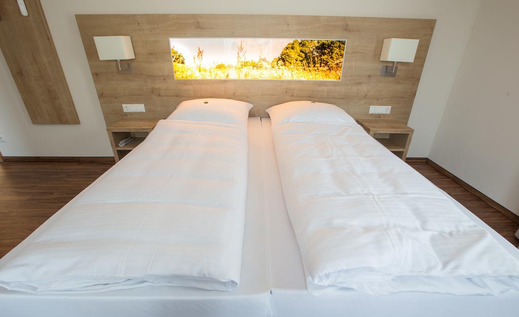 Sonnenhalde Landgasthof Bieg Neuler 客房 照片